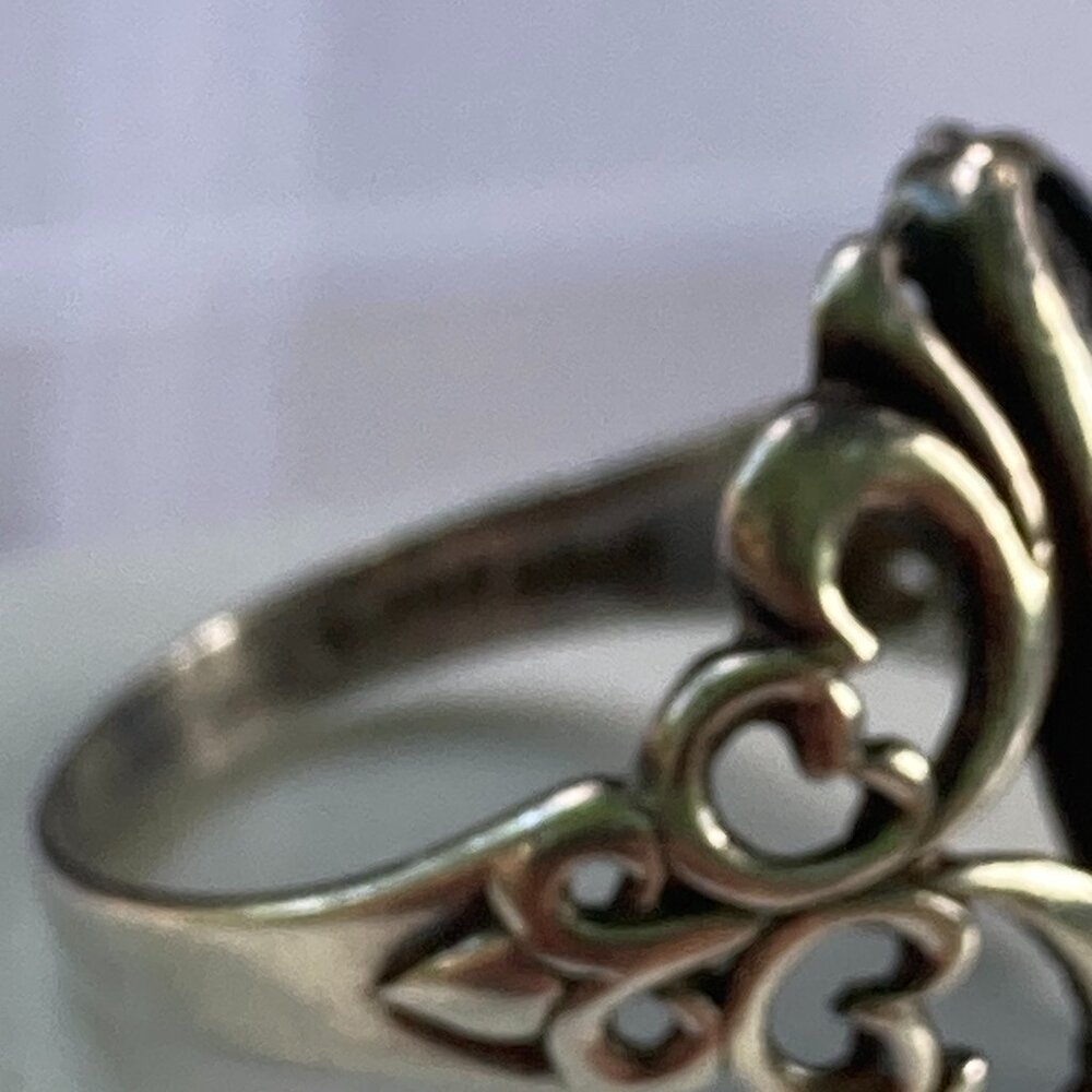 Pretty Kabana onyx gem in filigreed sterling silver bezel setting - Picture 8 of 9